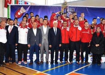 Badmintoncularımızın Madalya Haftası