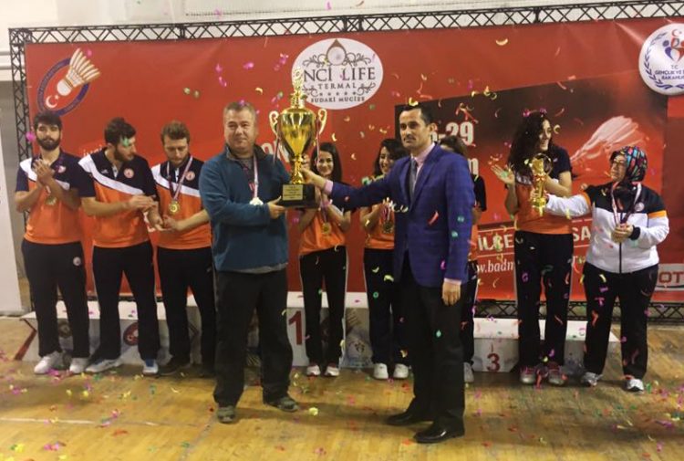 İnci Life Badminton Süper Ligi Şampiyonu İstanbul Büyükşehir Bld.