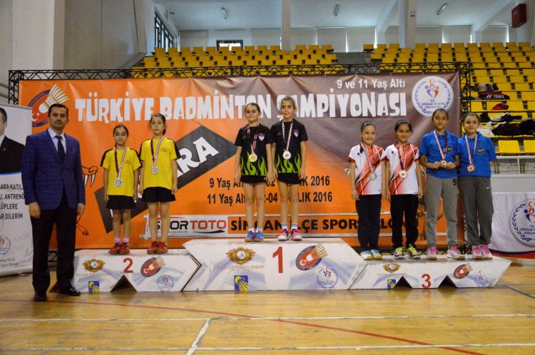 11 Yaş Altı Türkiye Badminton Şampiyonası Sona Erdi