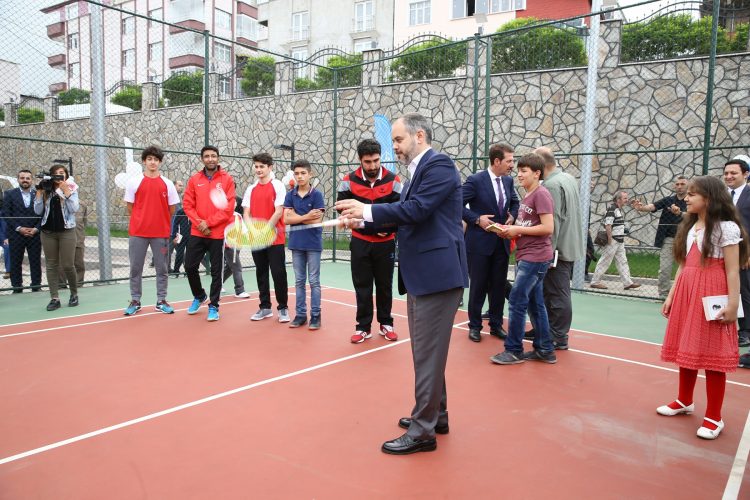 Gençlik ve Spor Bakanı Sayın Akif Çağatay Kılıç, Samsun’da Badminton Oynadı