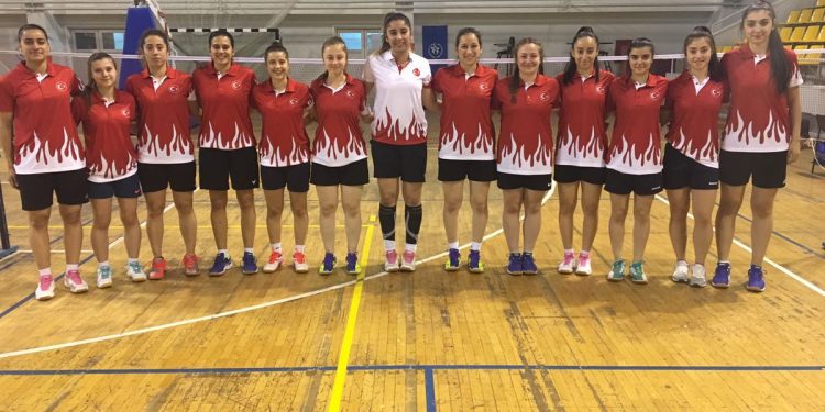 Badminton Federasyonu Durmak Bilmiyor!