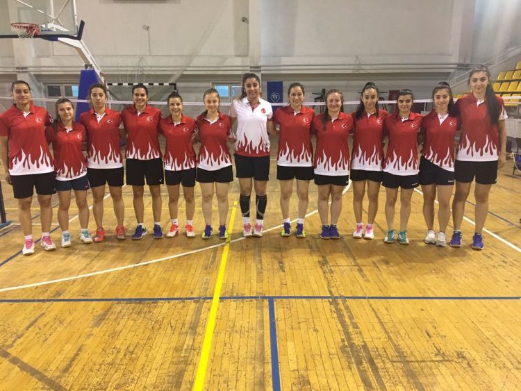 Badminton Federasyonu Durmak Bilmiyor!