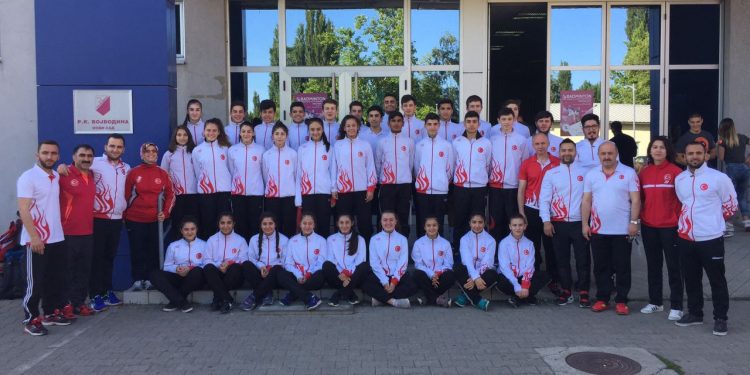 Milli Takım Kafilesi Sırbistan Yolunda