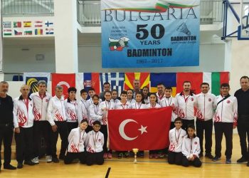 13 Yaş Badminton Milli Takımından 12 Madalya