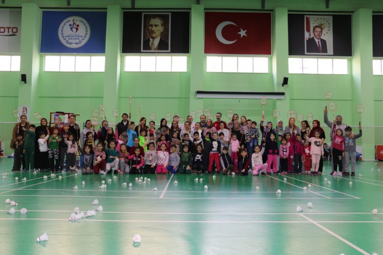 Veliler Badminton Antrenmanında