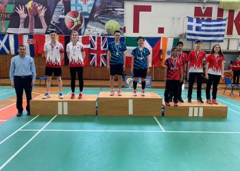 Genç Badmintoncular Durmak Bilmiyor