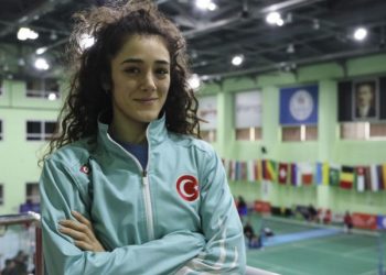 Neslihan Yiğit: “Lütfen evde kalın”