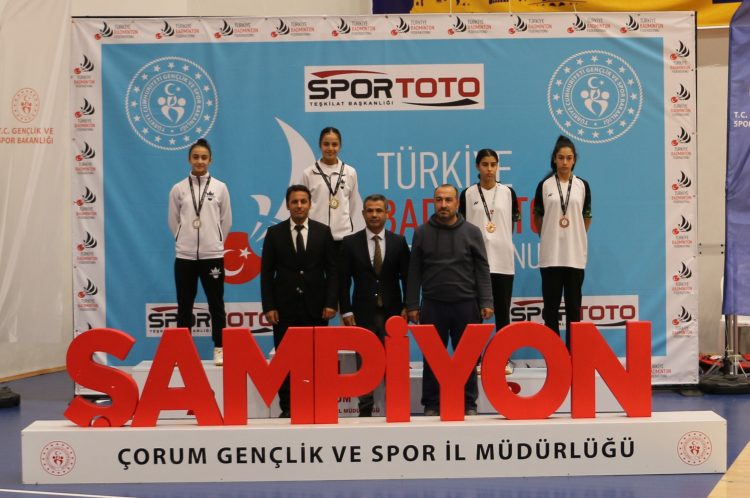 15 Yaş Altı Türkiye Badminton Şampiyonası Sona Erdi