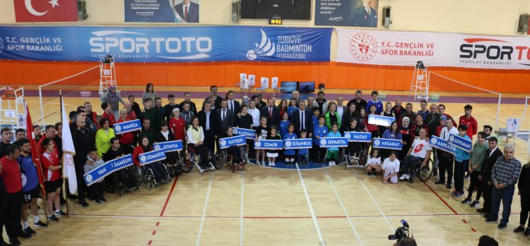 Para Badminton Türkiye Şampiyonası Açılış Töreni Yapıldı