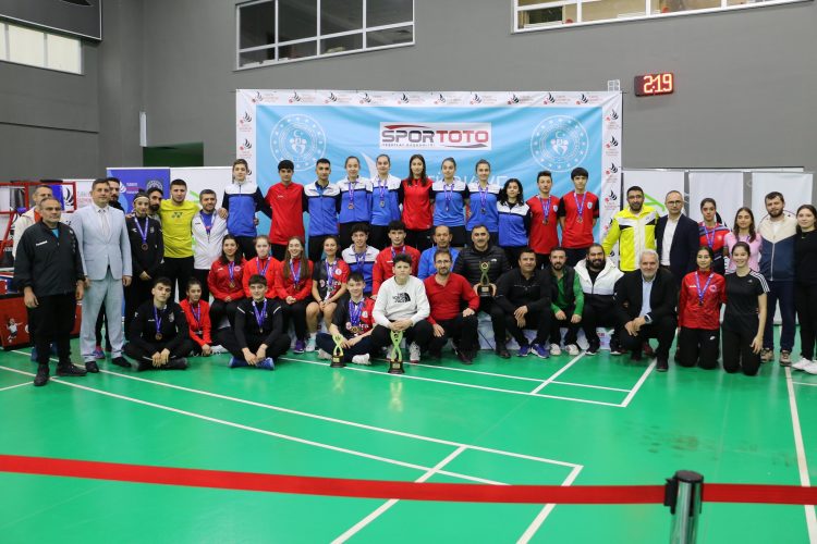 19 Yaş Altı Türkiye Badminton Şampiyonası Sona Erdi