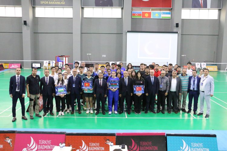 Türkçe Konuşan Ülkeler Badminton Turnuvası Açılış Töreni Yapıldı