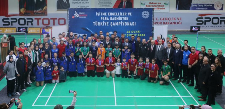 İşitme Engelliler Türkiye Badminton Şampiyonası Sona Erdi