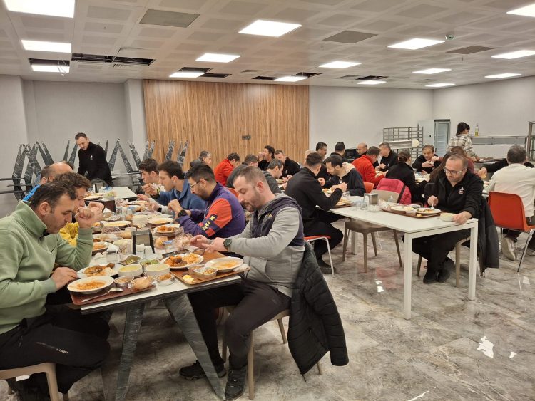 Ramazan Ayının İlk İftarı