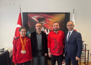 Milli Sporcumuz Tuğçe ÇELİK’ten Prof.Dr.Bilgehan BAYDİL’e Ziyaret