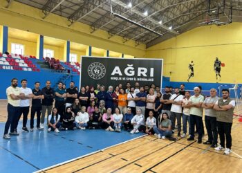 Ağrı’da Badminton Hakem Kursu Yapıldı