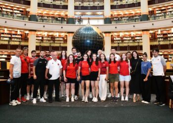 Kitapla Zihnini Badmintonla Bedenini Güçlendir