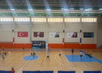 ”Türkiye Veteranlar Badminton Şampiyonası” Başladı
