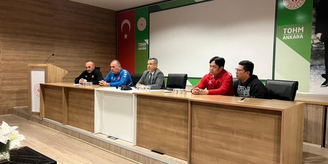 Milli Takım Hazırlık Kampı Öncesi Motivasyon Toplantısı Gerçekleştirildi