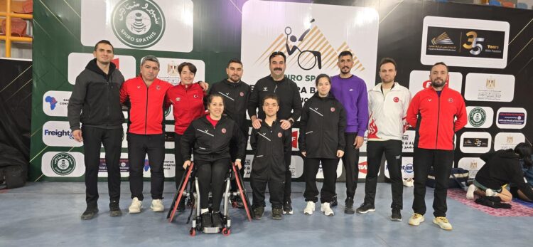 Ankara Gençlik ve Spor İl Müdürü ve Kafile Başkanı Sayın Mustafa ÇELİK’ten Para Badminton Milli Takımımıza Destek