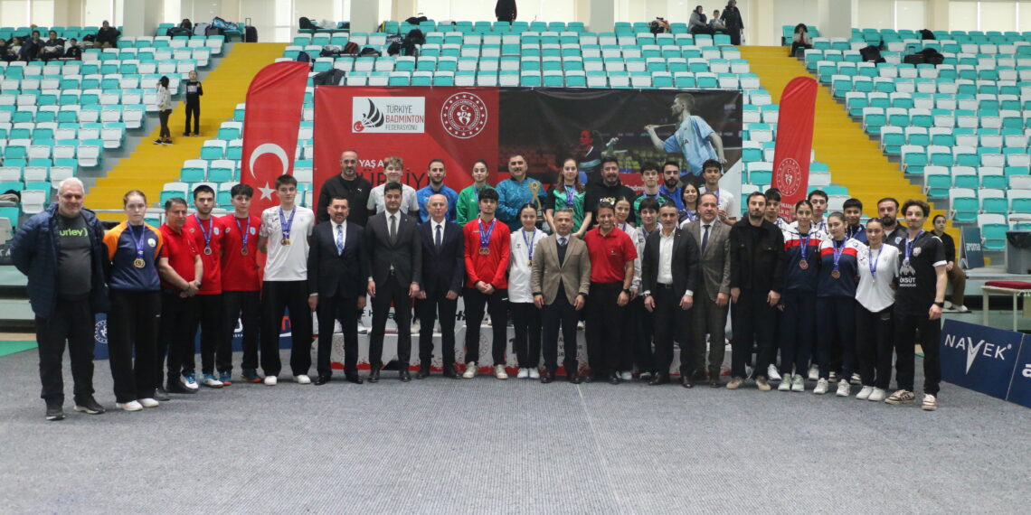 19 Yaş Altı Türkiye Badminton Şampiyonası Sona Erdi