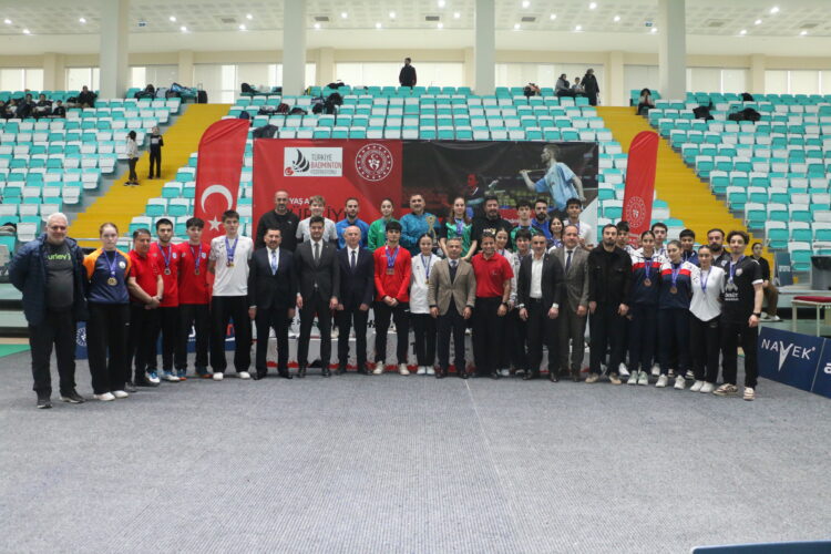 19 Yaş Altı Türkiye Badminton Şampiyonası Sona Erdi