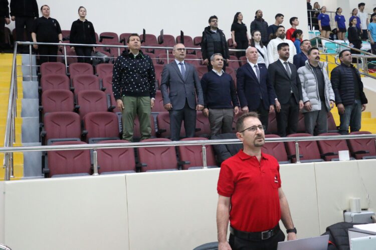 19 Yaş Altı Türkiye Badminton Şampiyonası Başladı