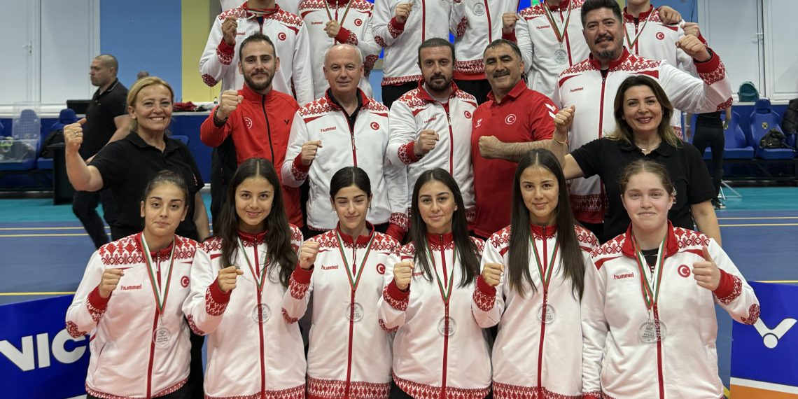 Bulgaristan’da Genç Milli Sporculardan 9 Madalya