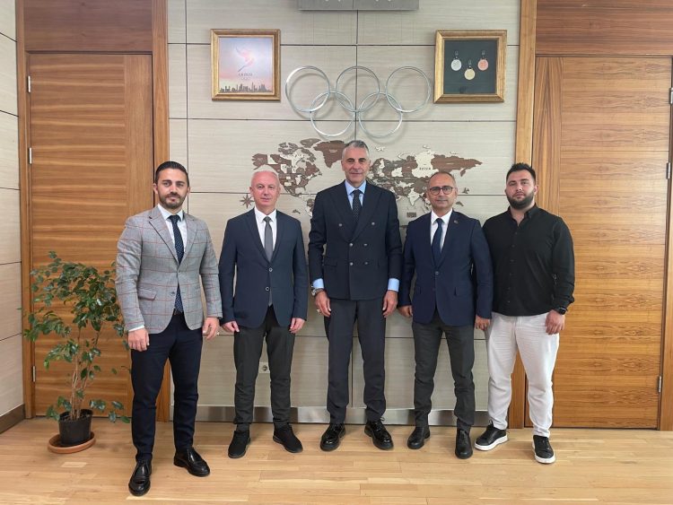 Sporcu Yetiştirme Daire Başkanlığı’nda Olimpiyat ve Akdeniz Oyunları Toplantısı Yapıldı