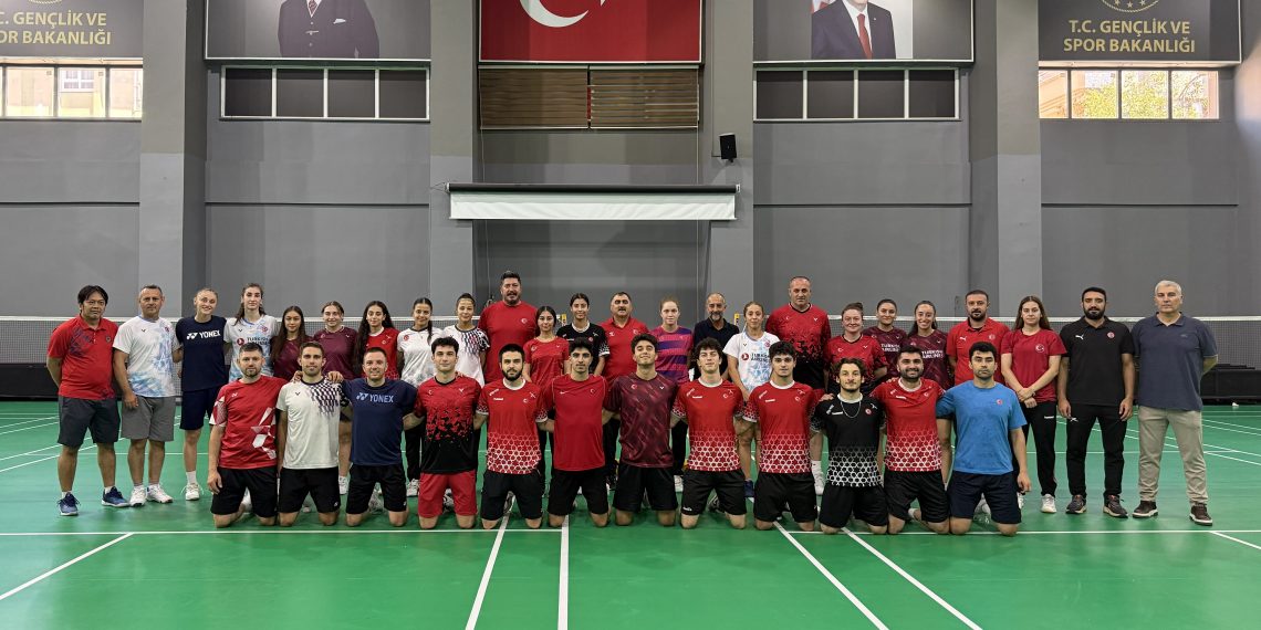 Gençler ve Büyükler Milli Takımımız Hazırlıklarını Sürdürüyor