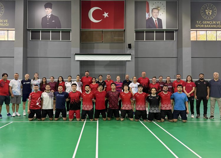Gençler ve Büyükler Milli Takımımız Hazırlıklarını Sürdürüyor