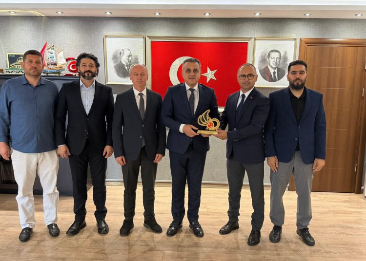 Badminton Federasyonu Yönetiminden İstanbul’da Resmi Ziyaretler