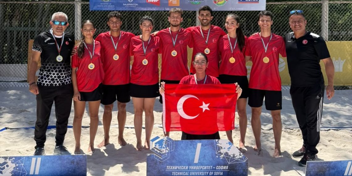 AirBadminton Millilerimiz Erkeklerde ve Kadınlarda Şampiyon
