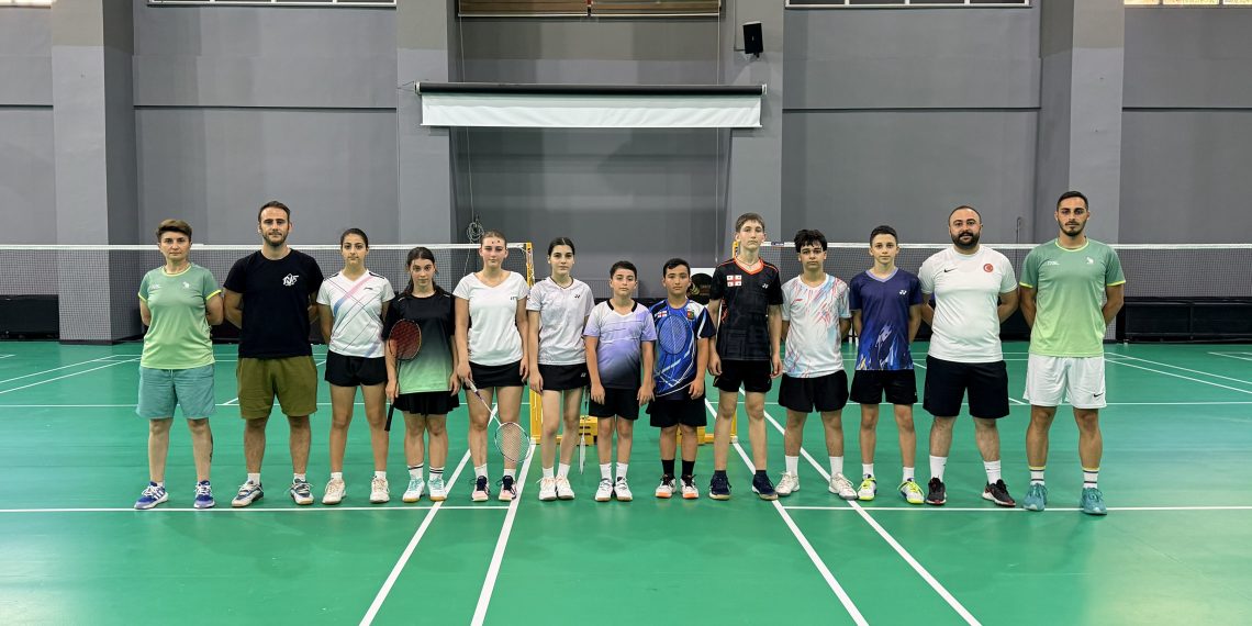 Gürcistan Badminton Milli Takımı Kamp İçin Türkiye’de