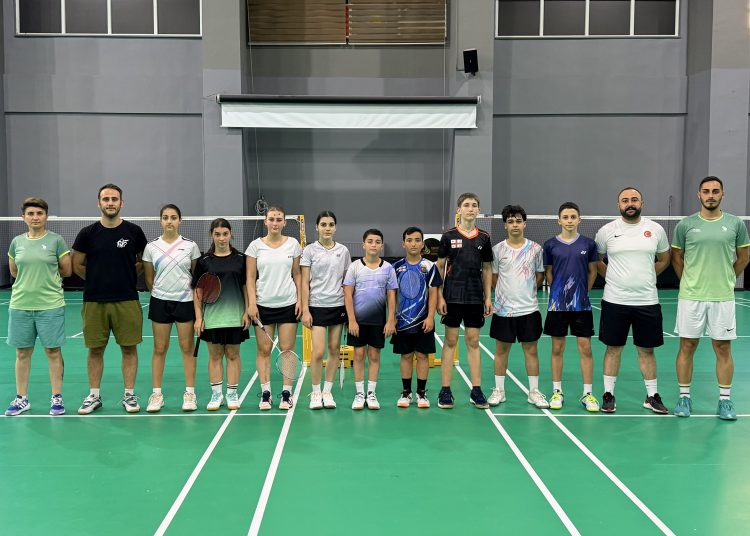 Gürcistan Badminton Milli Takımı Kamp İçin Türkiye’de