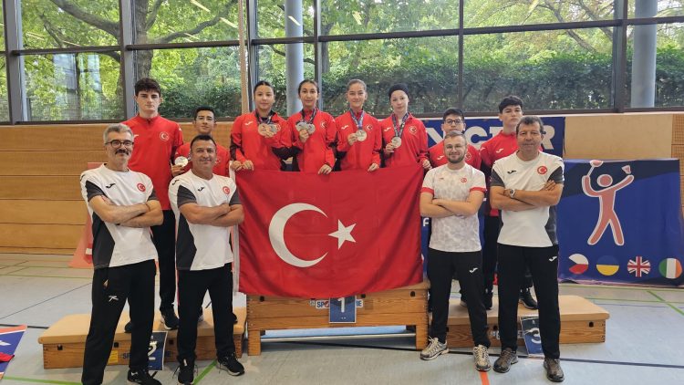 İşitme Engellilerde 2 Madalya Daha!
