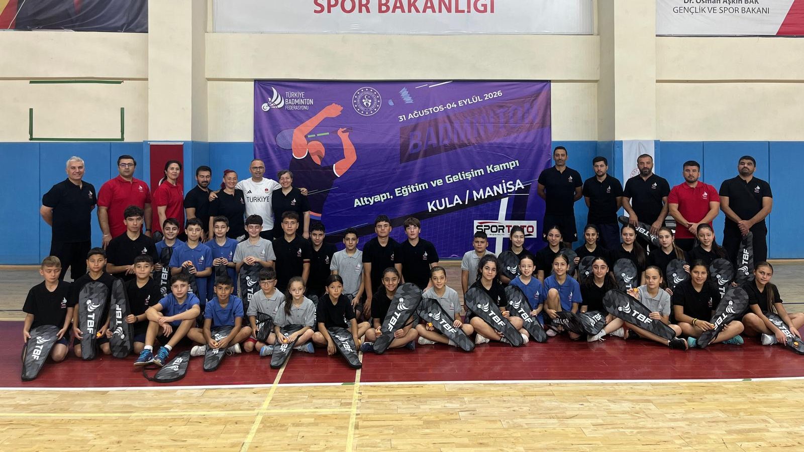 MANİSA KULA’DA BADMİNTON GELİŞİM KAMPI BAŞLADI